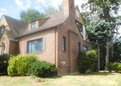 Pre-foreclosure in  IRVING PL Bergenfield, NJ 07621