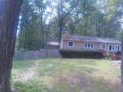 Pre-foreclosure in  MOUNTAIN TOP CT Hamburg, NJ 07419