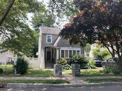 Pre-foreclosure in  ELIZABETH AVE Teaneck, NJ 07666