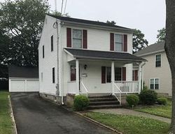 Pre-foreclosure in  3RD AVENUE EXT West Haven, CT 06516