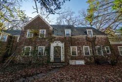 Pre-foreclosure in  WOODLAND RD Chestnut Hill, MA 02467