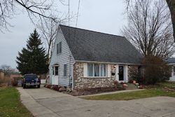 Pre-foreclosure in  KALAMAZOO AVE SE Grand Rapids, MI 49508