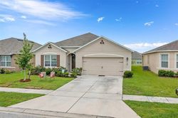 Pre-foreclosure in  SQUIRES GROVE DR Winter Haven, FL 33880