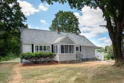 Pre-foreclosure in  SMITHVILLE RD Spencer, MA 01562