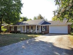 Pre-foreclosure in  CLOVERCREST DR SE Huntsville, AL 35803