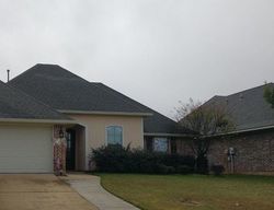 Pre-foreclosure in  CHINQUIPIN DR Bossier City, LA 71111