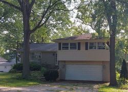 Pre-foreclosure in  KAINER AVE Barrington, IL 60010