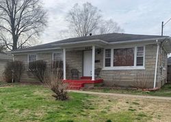 Pre-foreclosure in  AXTELL AVE Louisville, KY 40258