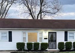 Pre-foreclosure in  LAVERTON AVE Louisville, KY 40272