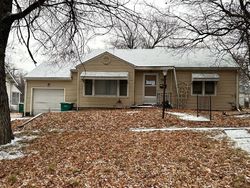 Pre-foreclosure Listing in NEW JERSEY AVE HOLTON, KS 66436