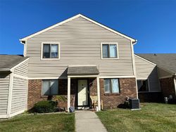 Pre-foreclosure in  OAKBROOK CT Indianapolis, IN 46254