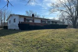 Pre-foreclosure in  ROLLING DR Richmond, IN 47374