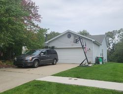 Pre-foreclosure in  SHAMROCK LN Valparaiso, IN 46385