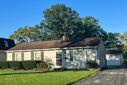 Pre-foreclosure Listing in S CHASE ST WHEATON, IL 60189