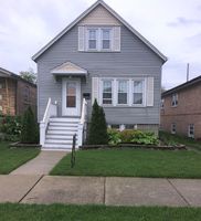 Pre-foreclosure in  S MELVINA AVE Chicago, IL 60638