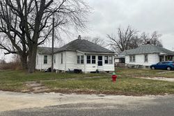 Pre-foreclosure in  N DOUGLAS ST Gilman, IL 60938