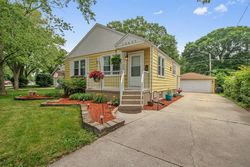 Pre-foreclosure in  HARWOOD AVE Homewood, IL 60430