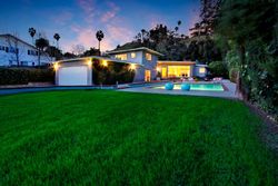 Pre-foreclosure Listing in S SUNSET CANYON DR BURBANK, CA 91501