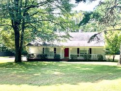 Pre-foreclosure in  PIKE LN Russellville, AR 72802