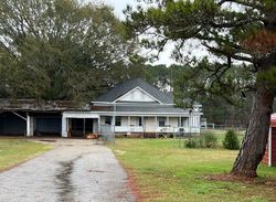 Pre-foreclosure in  HOLTVILLE RD Wetumpka, AL 36092