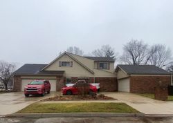 Pre-foreclosure in  MAPLEWOOD CT Riverview, MI 48193