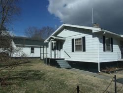 Pre-foreclosure Listing in SHENANDOAH RD GLASGOW, VA 24555