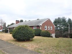 Pre-foreclosure in  GREENLAND AVE NW Roanoke, VA 24012