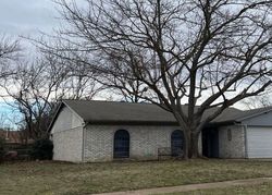 Pre-foreclosure in  ROBIN DR Fort Worth, TX 76148