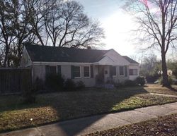 Pre-foreclosure in  ADRIAN DR Memphis, TN 38122