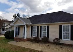 Pre-foreclosure in  OAK VALLEY DR Simpsonville, SC 29681