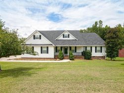 Pre-foreclosure in  UPPER LAKE DR Easley, SC 29640