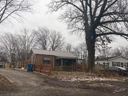 Pre-foreclosure in  LILAC LN Springfield, IL 62702