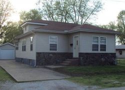 Pre-foreclosure in  S 13TH ST Springfield, IL 62703