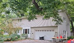  E Locust St, Davenport IA