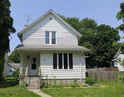 Pre-foreclosure in  1ST AVE Sterling, IL 61081