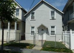 Pre-foreclosure in  GORDON ST Staten Island, NY 10304