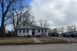 Pre-foreclosure in  S 2ND AVE Canton, IL 61520