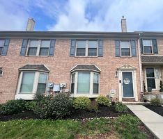 Pre-foreclosure in  OAKTREE CT Pottstown, PA 19464