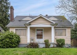 Pre-foreclosure in  NE 16TH AVE Portland, OR 97212