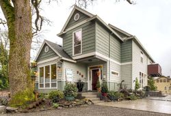 Pre-foreclosure in  S CENTER ST Oregon City, OR 97045