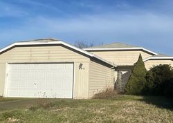 Pre-foreclosure in  MESQUITE LN NE Gervais, OR 97026