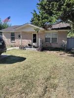 Pre-foreclosure in  HILLCREST AVE Oklahoma City, OK 73160