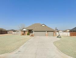 Pre-foreclosure in  SOUTHRIDGE LN NE Piedmont, OK 73078