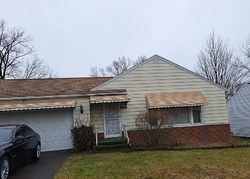 Pre-foreclosure in  BERRIMORE LN Cleveland, OH 44128