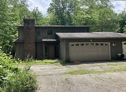 Pre-foreclosure in  SPIETH RD Litchfield, OH 44253