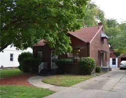 Pre-foreclosure in  CUTHBERT RD Toledo, OH 43607