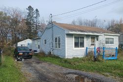 Pre-foreclosure in  REIS DR Cicero, NY 13039