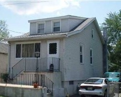 Pre-foreclosure in  BRAY AVE Middletown, NJ 07748