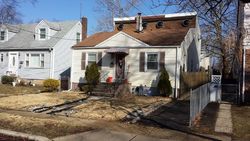 Pre-foreclosure in  W 2ND AVE Roselle, NJ 07203