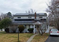 Pre-foreclosure in  GREENWICH DR Bergenfield, NJ 07621